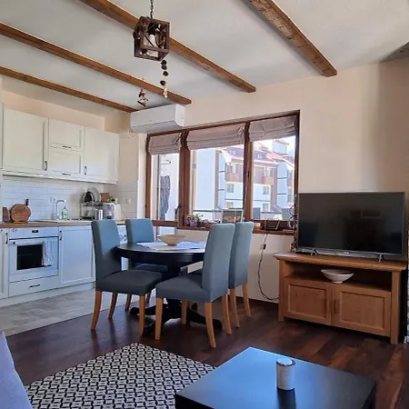 Lovely 1-bedroom With Mountain View *