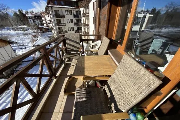 Apartman Lovely 1-bedroom With Mountain View *