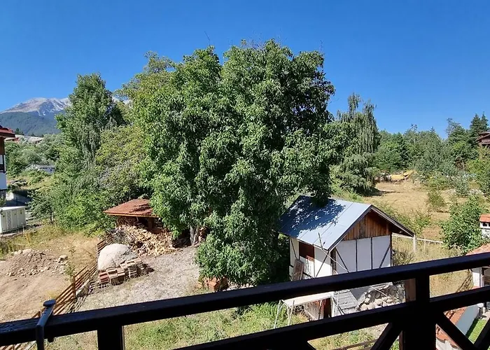 Lovely 1-bedroom With Mountain View